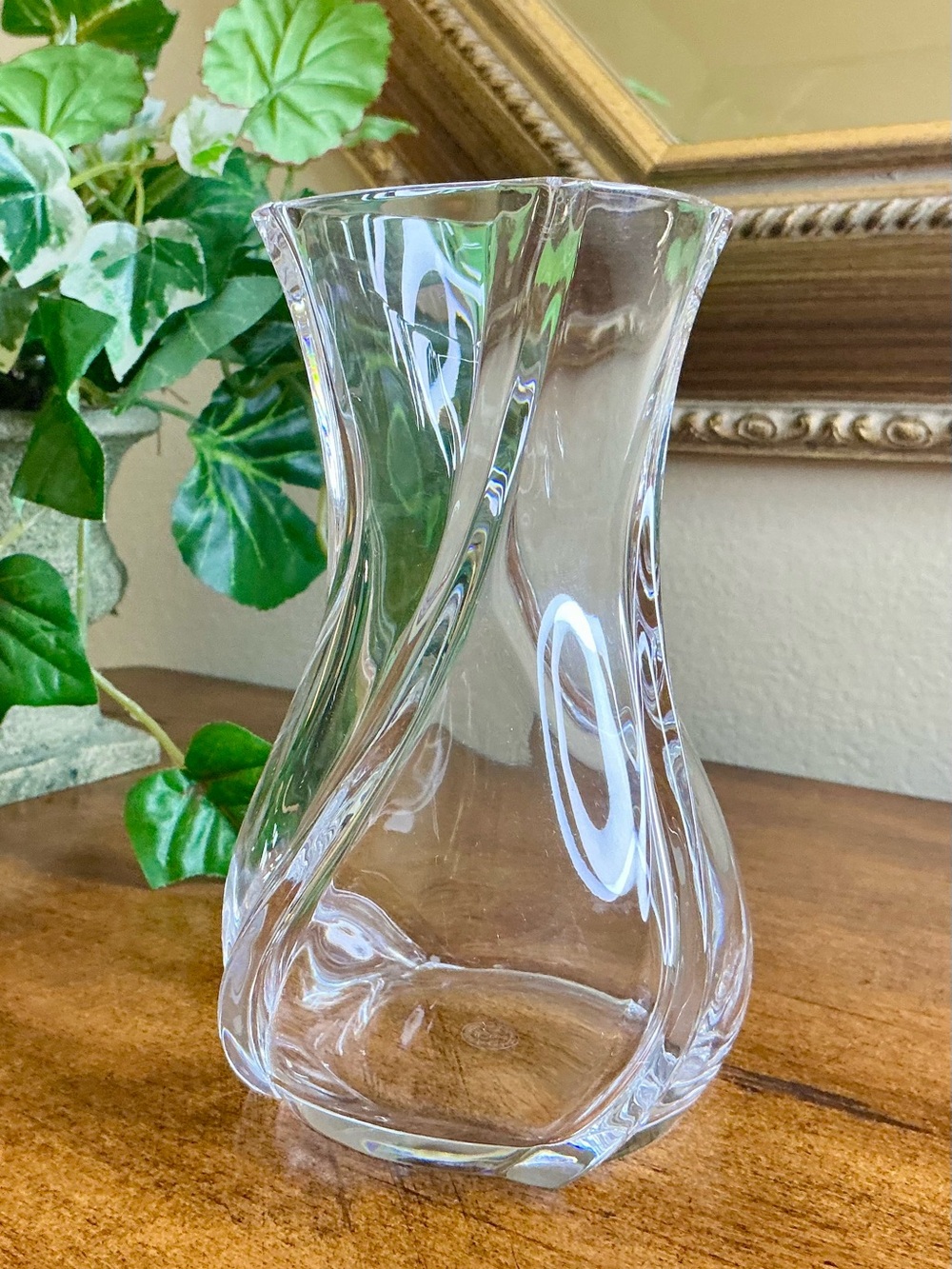 Baccarat  Serpentin Crystal Vase